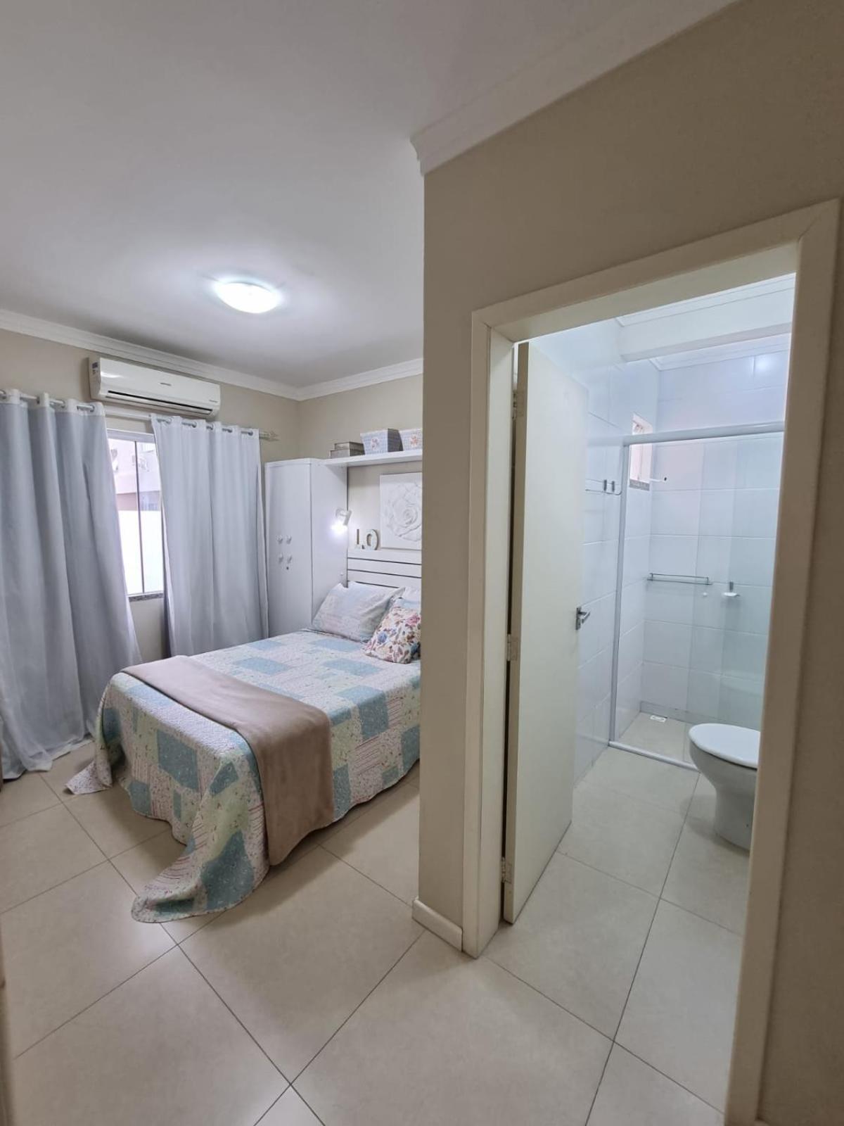 Apartamentos Proximo A Praia Bombinhas Bilik gambar
